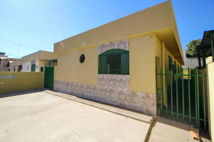 Casa para aluguel - Tirol, 2 quartos - Belo Horizonte