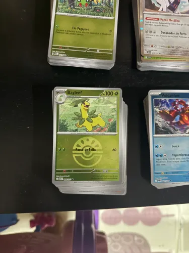 Cartas Pokemon (49 Comuns + 1 Brilhante)