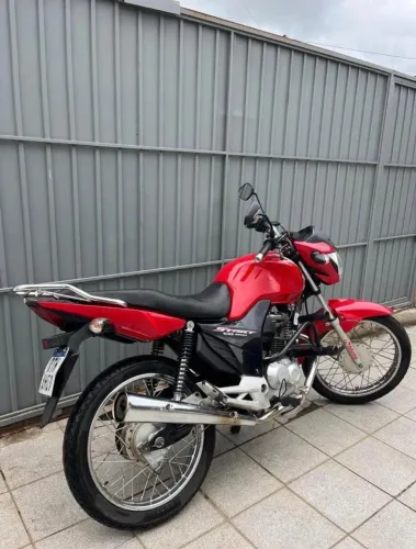 Moto em perfeito estado, pegar e andar revisões em dia, tudo ok