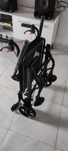 Cadeira de transporte delamed nova $500