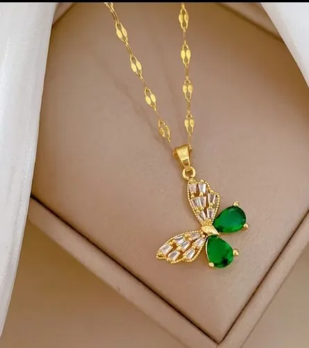 Colar borboleta verde banhado a ouro 18k em aço inoxidável 