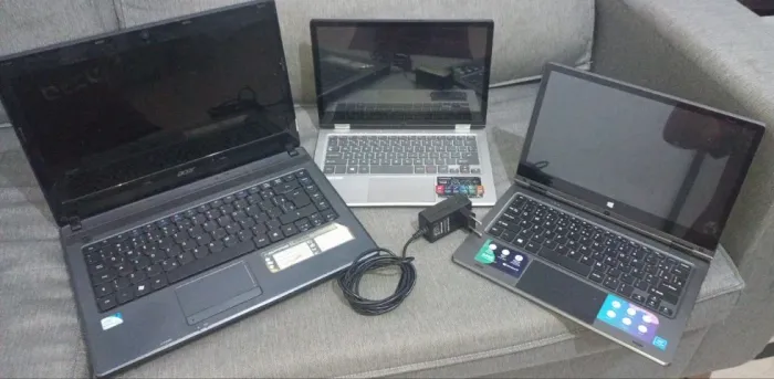 3 Notebooks funcionando, Duo C - Positivo, Multilaser, Acer Aspire
