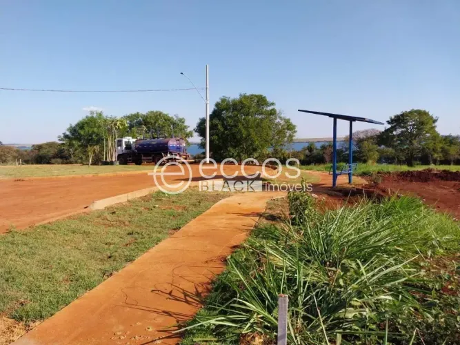 Terreno à venda, Zona Rural - Água Comprida/MG