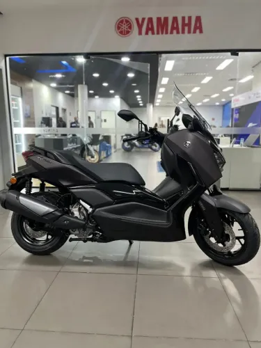 XMAX 300 - TAXA ZERO ; ACEITAMOS A SUA USADA