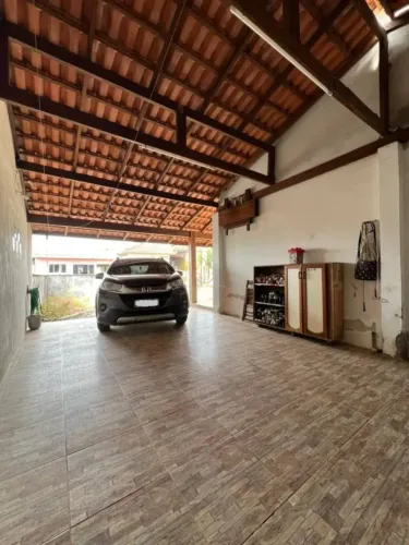 Casa averbada 2 quartos no João Costa