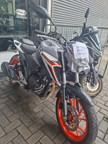 Fazer FZ25 semi-nova