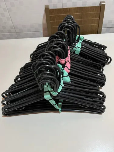 330 Cabides Usados em Ótimo Estado 