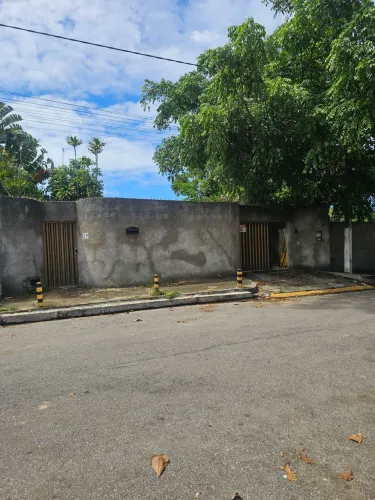 Aluguel em Ipioca | Casa Ampla com 3 Suítes