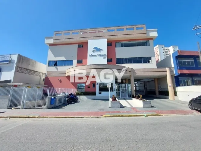 Excelente Apartamento 2 dormitório(s) em Barreiros - São José