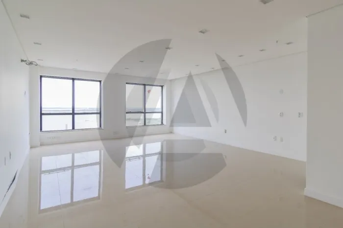 Sala comercial no empreendimento junto ao Shopping Praia de Belas