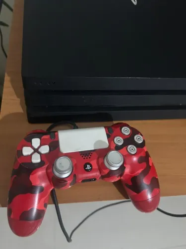 PlayStation 4 Pro 1tb modelo CUH 7215B