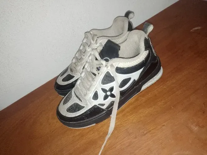 Tenis da Louis vuirton, masculino, tamanho 35, ORIGINAL, USADO!!!