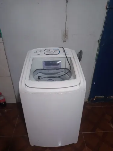 Vende-se máquina de lavar Eletrolux 11kg