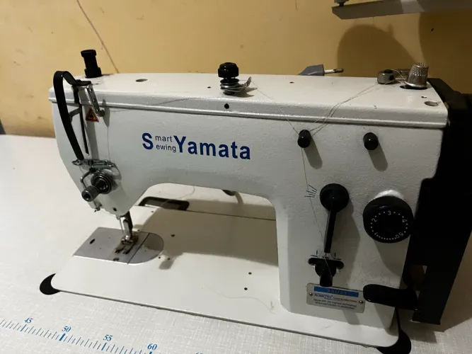 Máquina de costura semi industrial 
