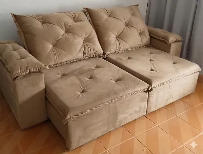 Sofa retratil e reclinavel com 2,30cm de largura - bege na pronta entrega