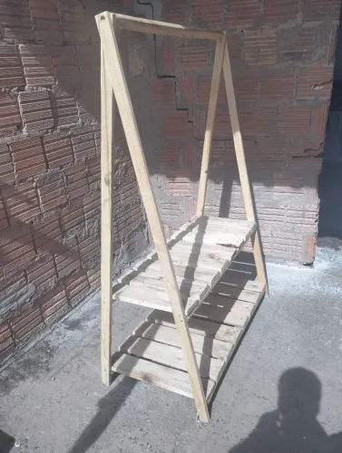 Guarda roupa / aberto 