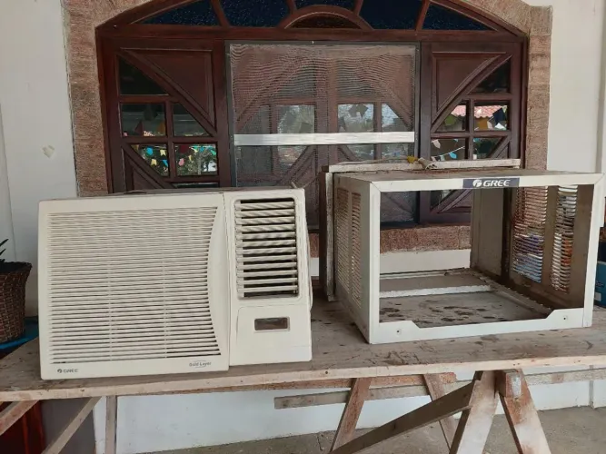 Ar condicionado usado10000btu ,vendo 850 reais parcelo no cartão. Entrega a combinar