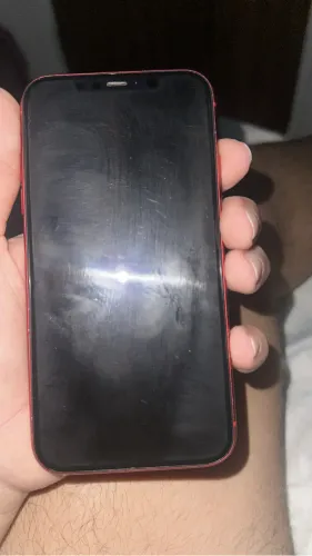 iPhone 11 vermelho