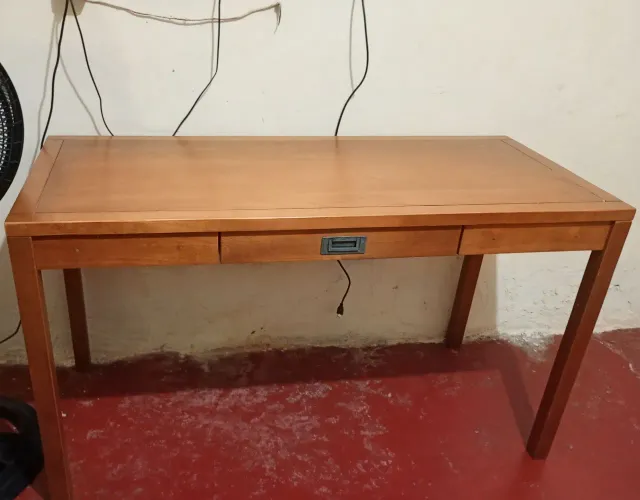 Escrivaninha da Tok&Stok
