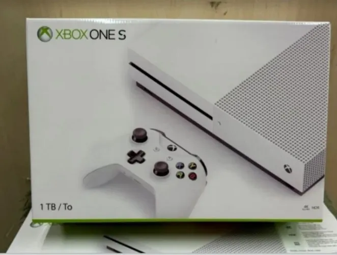 ? Xbox One S à venda - Ótimo estado!