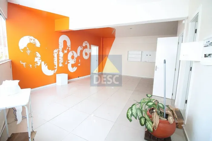 Sala comercial à venda em Balneário Camboriú - Sobreloja no Edifício Cataluña Comercial Ce
