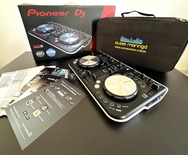 Controladora DJ Pioneer DDJ-WeGO - Kit Completo com Caixa, Bolsa e Manuais