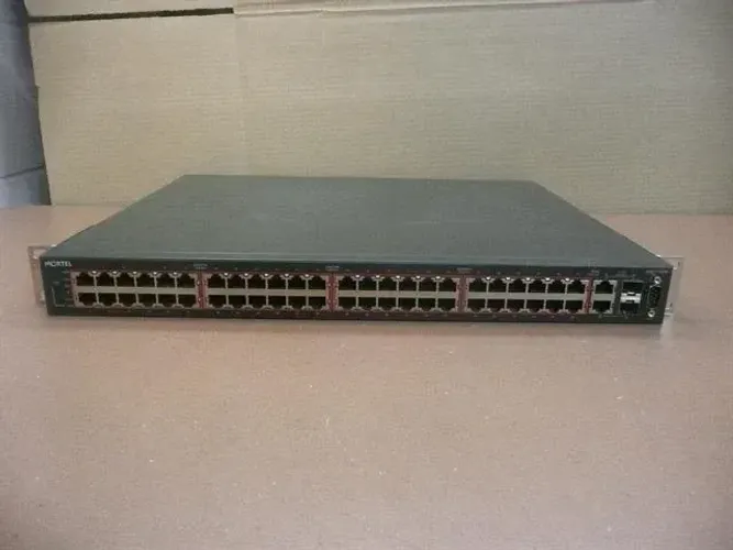 Switch de rede Nortel (Avaya) 4548GT-PWR 48 portas Gigabit PoE