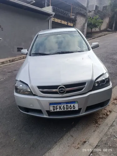 Chevrolet Astra Sedan 2.0/ CD 2.0 MPFI 8V 4P Aut. 2004