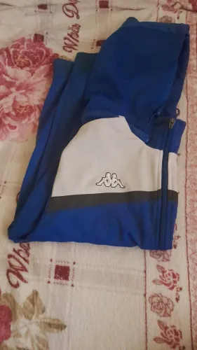 Casaco kappa azul com capuz