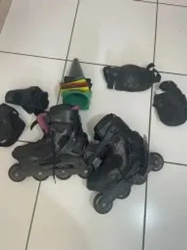 VENDO PATINS OXELO 39-40 POR 120,00