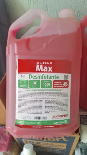 Desinfetante lavanda concentrado rende até 1.000 litros