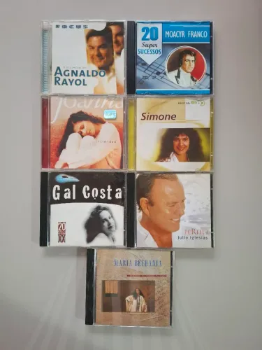 7 CDs: Agnaldo Rayol,Moacir Franco,Simone,Joana,Gal Costa,Júlio Igledias,Maria Betania