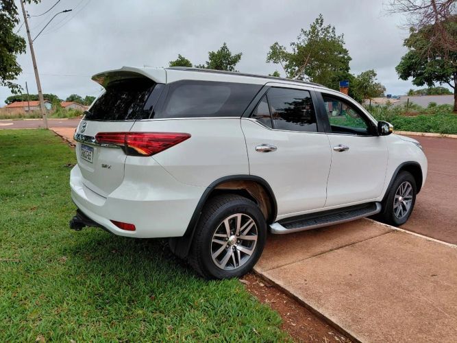 Imagem de Toyota Hilux SW4 SRX 4X4 2.8 TDI 16V Dies. Aut. 2019