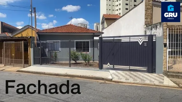 Casa térrea na Vila Augusta com amplo quintal