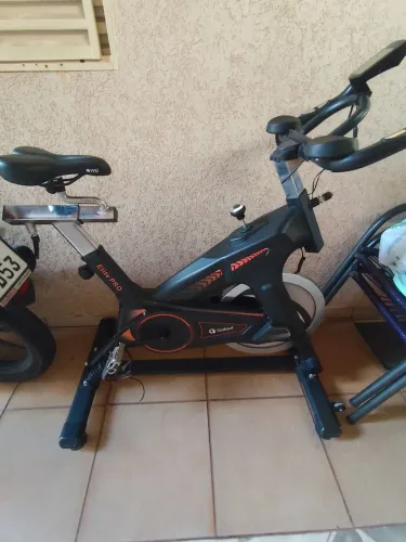 Bicicleta Spinning Gallant Elite Pro, roda inércia de 18kg, semi nova