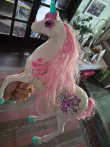 Unicórnio Cavalo Brilhante Barbie Dreamtopia da Mattel