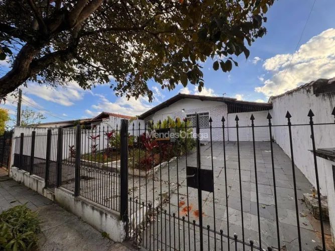 Casa com 3 dormitórios para alugar, 146 m² por R$ 2.887,72/mês - Parque Ouro Fino - Soroca