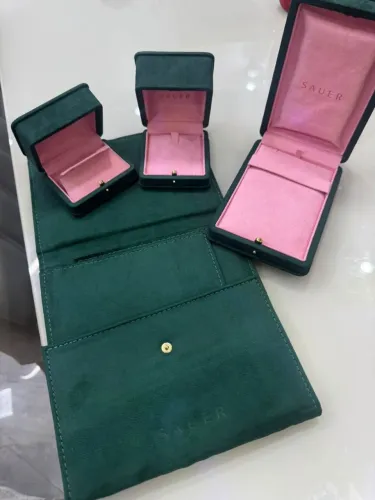 Vendo kit da Sauer com 4 estojos, todos lindos<br><br>Valor: R$ 180,00
