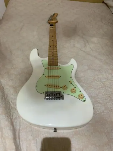 Guitarra Strinberg STS-100 Branca