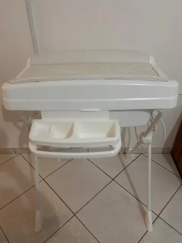 Banheiro com trocador 