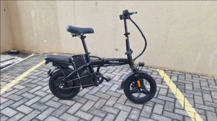 Bicicleta elétrica dobrável NUDA 400 W
