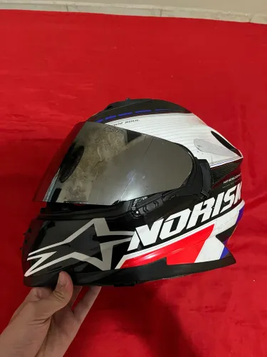Capacete NORISK França