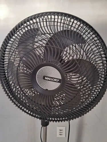 Ventilador de pé Mallory