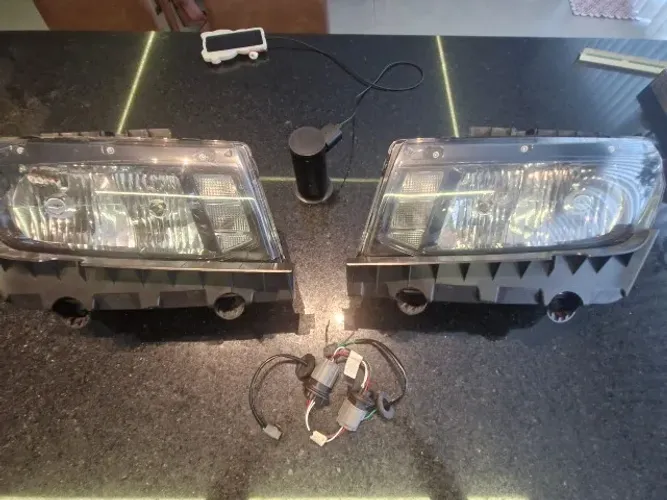 Par de farol original Camaro 2014, Autentico Chevrolet, ótima conservação [com lâmpadas]