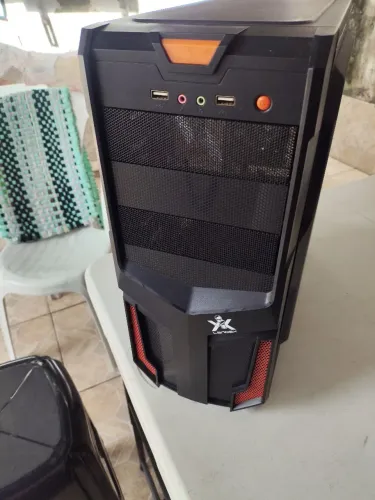 Gabinete sem fonte com 1 fan
