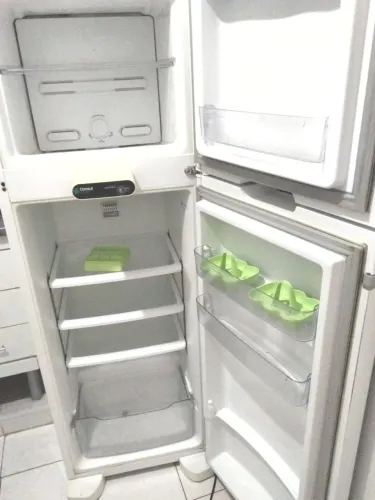 Geladeira a venda