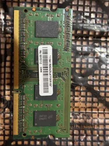 Memória RAM 1GB DDR3 PC3 - 8500S
