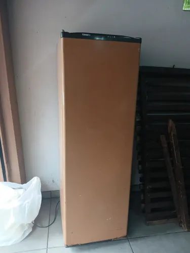 Freezer vertical antigo