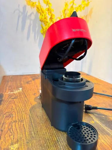 ? NESPRESSO VERTUO POP + VÁRIAS CÁPSULAS - NOVÍSSIMA