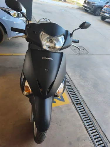 Moto Lead